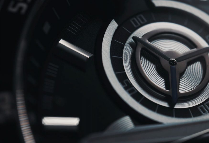 beautiful-luxury-macro-view-of-man-watch-time-con